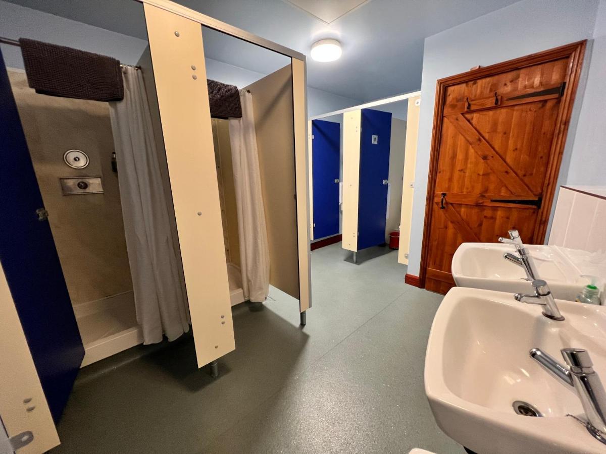 Lands End Hostel And B&B Сенен Екстериор снимка